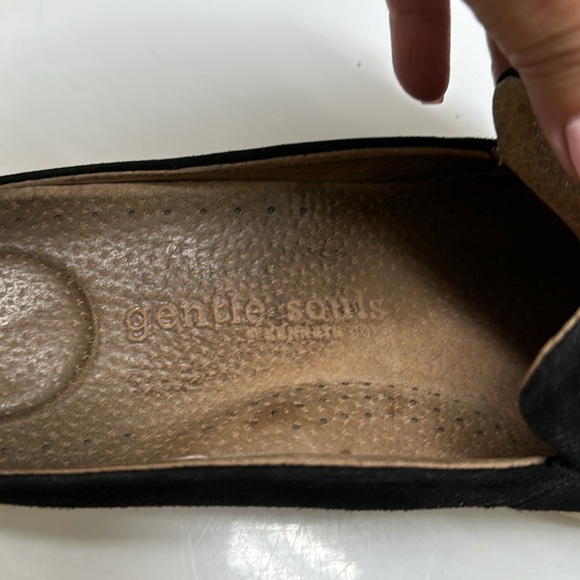 Gentle Souls by Kenneth Cole Rory Slip on Mule with Tassel Women's Sneaker - Picture 13 of 13